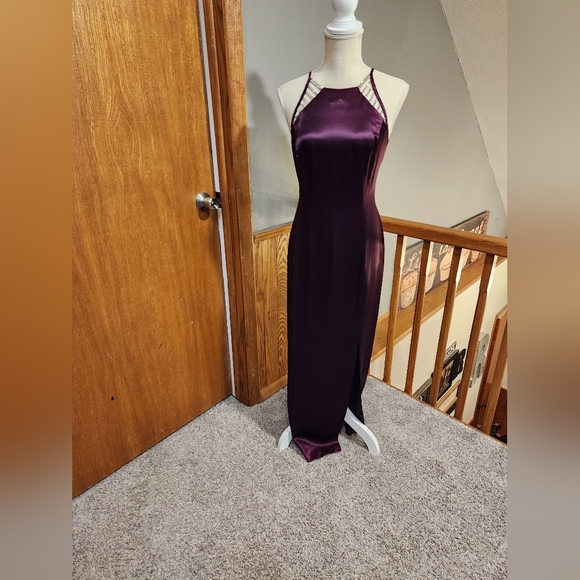 🎈M collection Eggplant gown Size 11/12 preowned gown - Picture 1 of 4